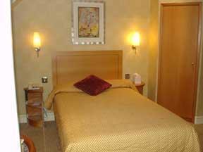 Отель Ramada Crawley-Gatwick
