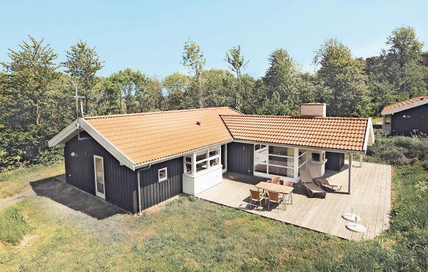 Апартаменты Holiday home Åbrinken Aakirkeby VI