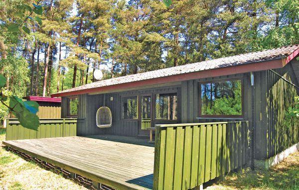 Апартаменты Holiday home Fyrreskoven Aakirkeby I