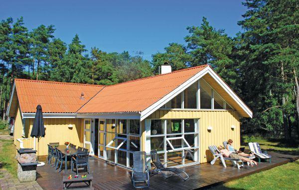 Апартаменты Holiday home Loftsgårdsskoven Aakirkeby XI