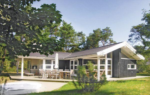 Апартаменты Holiday home Poseregårdsvej Aakirkeby X