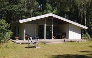 Отель Holiday home Krathaven