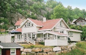 Апартаменты Holiday home Spangereid Lussevika IV