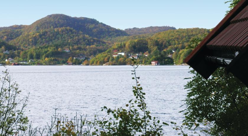 Апартаменты Holiday home Lyngdal Skomrak Nr.