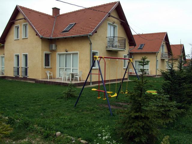 Апартаменты Vándorbab Apartmanok és Étterem