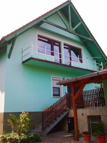 Апартаменты Holiday home Majus 1. utca-Balatonlelle