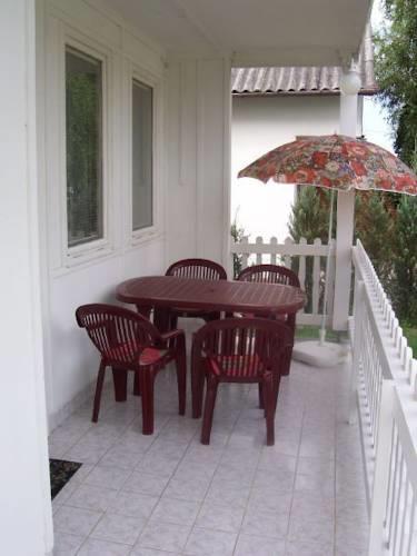 Апартаменты Holiday home Matyas Kiraly utca-Balatonlelle