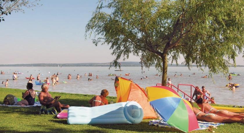 Апартаменты Holiday home Munkácsy Utca-Vonyarcvashegy
