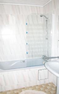 Апартаменты Apartment Manderfelderstrasse