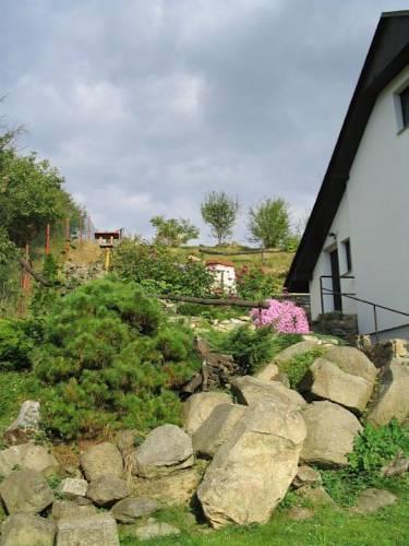 Апартаменты Holiday home Rabyne-Nedvezí