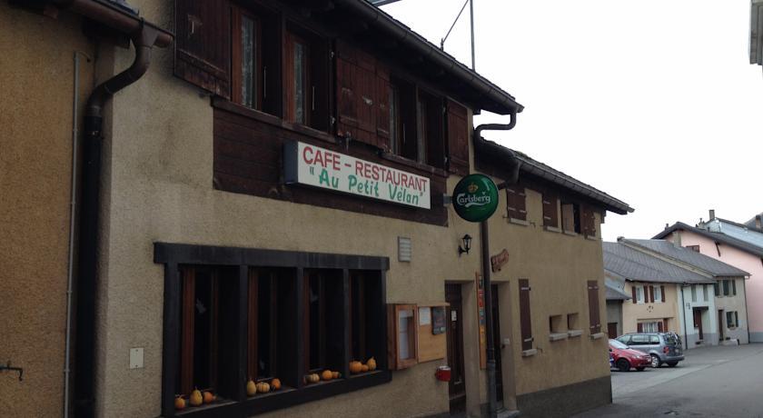 Отель Auberge au Petit Vélan