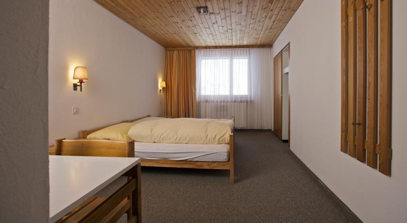Хостел Mountain Hostel Crap Sogn Gion