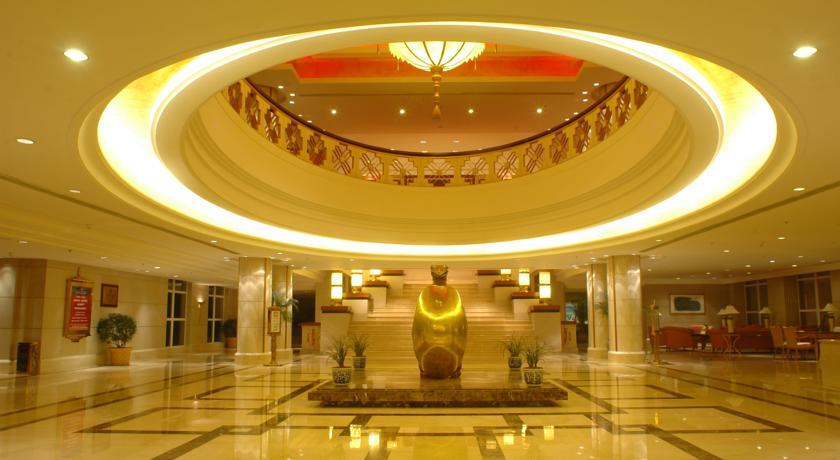 Отель Sheraton Jiuzhaigou Resort