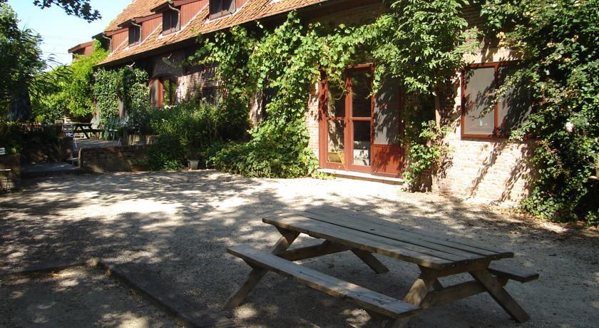 Отель Gasthof Lophem