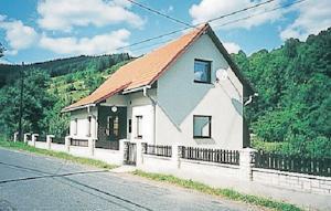 Отель Holiday home Dinotice