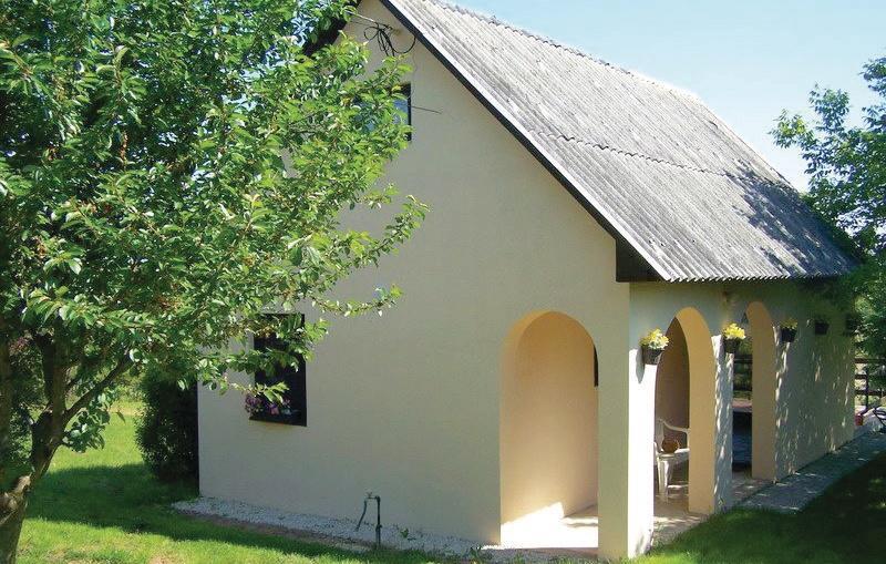 Апартаменты Holiday home Hrsz.-Balatonendréd