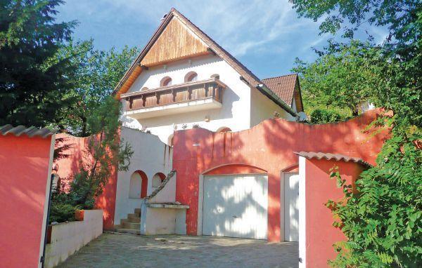 Апартаменты Holiday home Halastófolyas utca-Velence