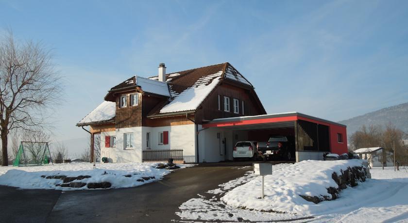 Отель Chambres d'Hôtes Chez Fleury