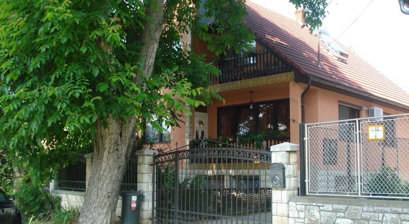 Апартаменты Szili Családi Apartman