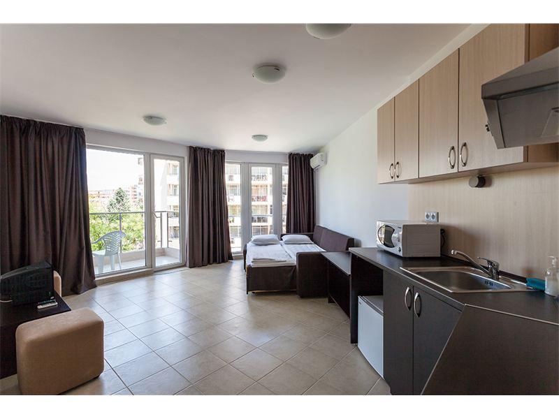 Admiral Plaza Apart Hotel