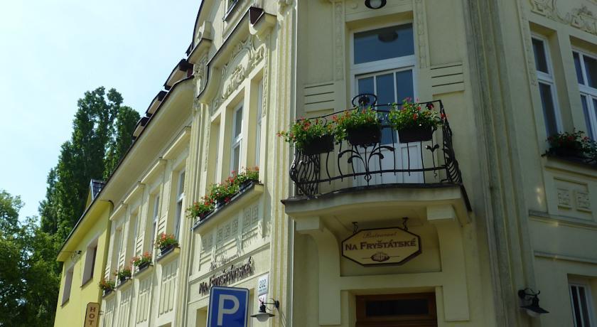 Отель Hotel & Restaurant Na Fryštátské