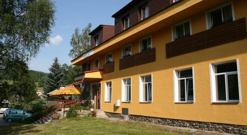Отель Hotel Bohemia Zdíkov
