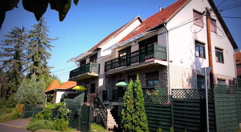 Апартаменты Aradi úti Vendégház - Miskolctapolca Apartmanház