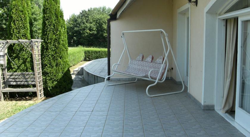 Гостевой дом Golf in Hungary Apartment