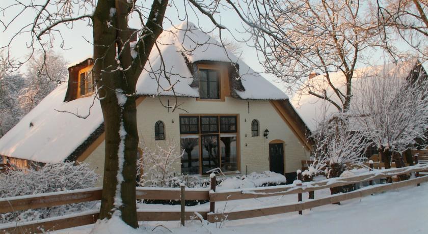 Апартаменты Aan de Hooge Wegen
