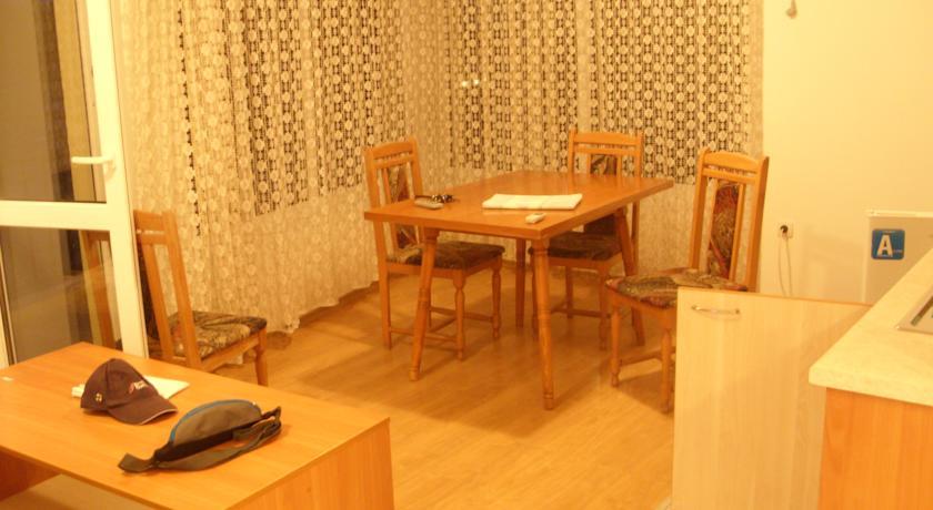 Апартаменты Black Sea House