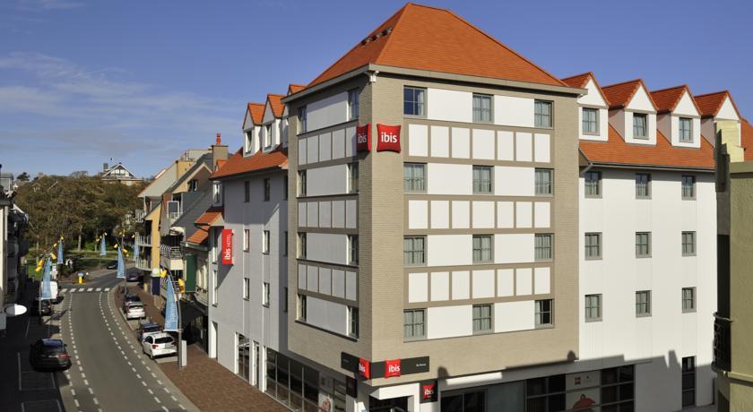 Отель ibis De Panne