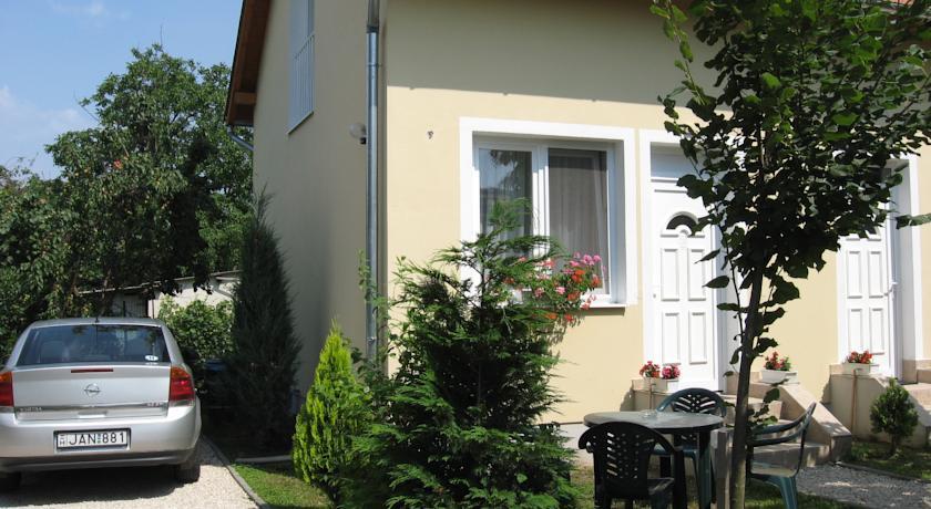 Апартаменты Axter Apartman Vendégház