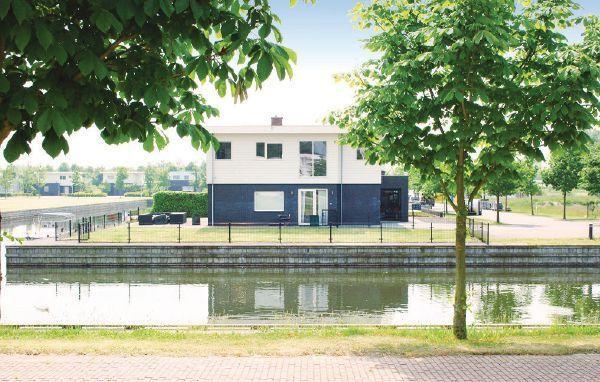 Апартаменты Holiday home Zeewolde Pluvierenweg IV