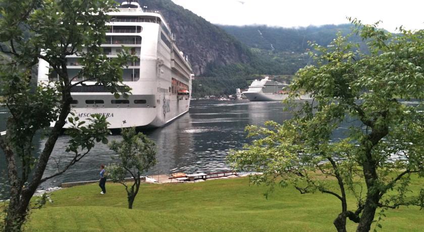 Апартаменты Fjorden Campinghytter
