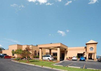 Отель Clarion Hotel Buffalo Airport