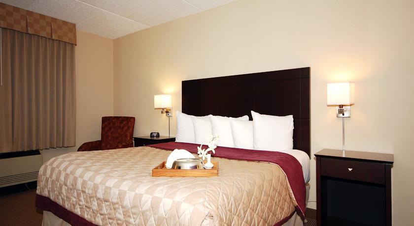 Отель Clarion Hotel & Conference Center