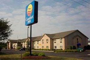 Отель Comfort Inn & Suites