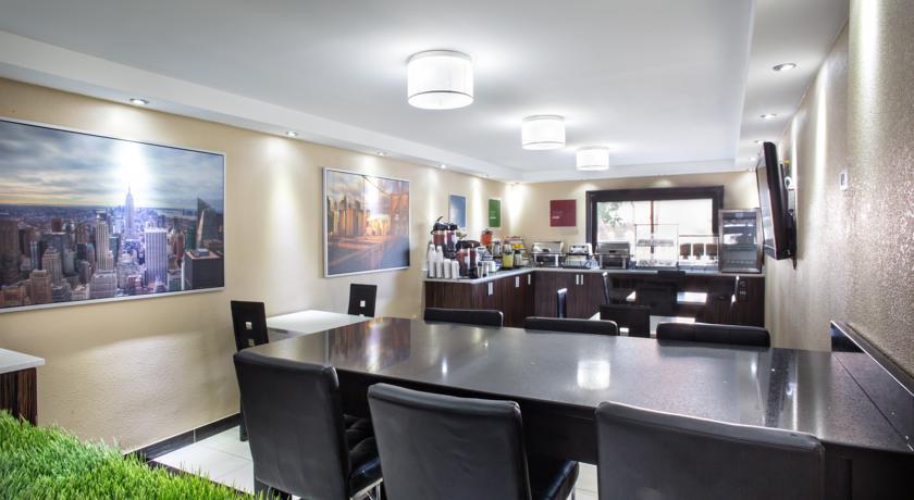 Отель Comfort Inn Edgewater