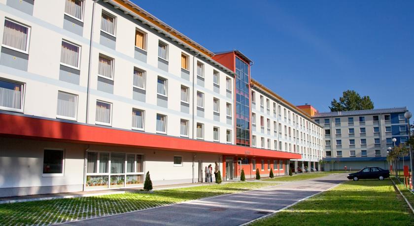 Хостел "Hotel Magister" Youth Hostel