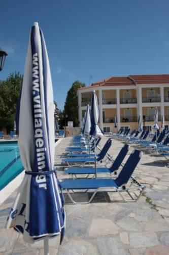 Апартаменты Village Inn Studios & Family Apartments