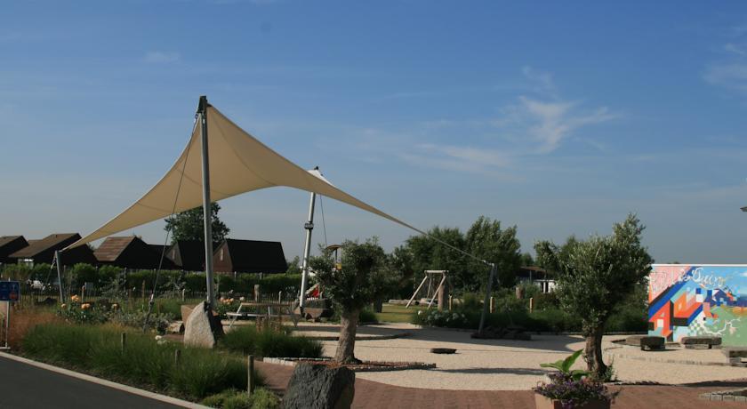 Отель Camping Veld & Duin