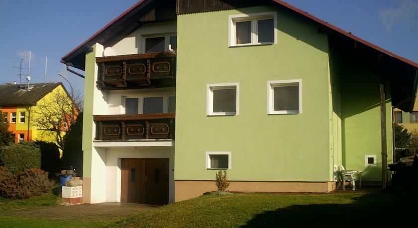 Апартаменты Apartmán Chvalšiny