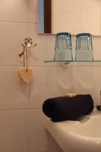 Отель Appartementen En Hotel Kasteel Schaloen