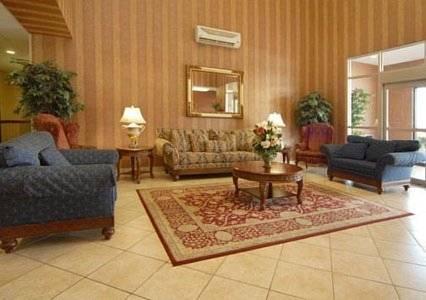 Отель Comfort Suites 