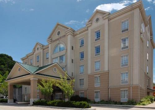 Отель Comfort Suites North Bergen