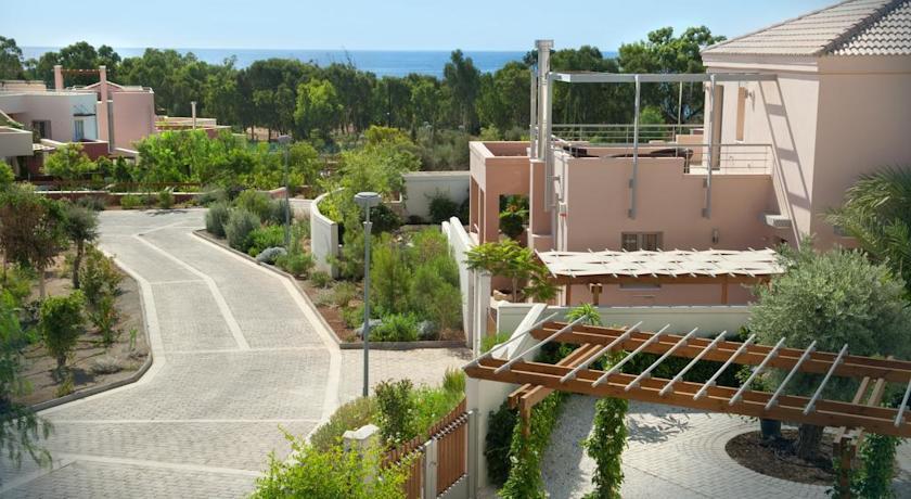 Апартаменты Amathusa Coastal Heights Apartment No. 102