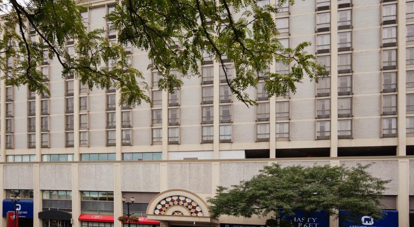 Отель Crowne Plaza Hamilton