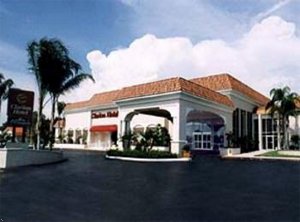 Отель Quality Inn & Suites Conference Center
