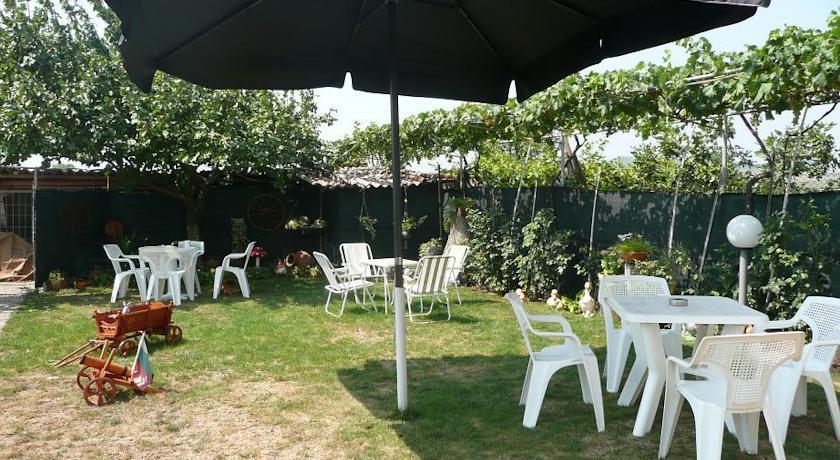Отель Dimitrovi Guest House
