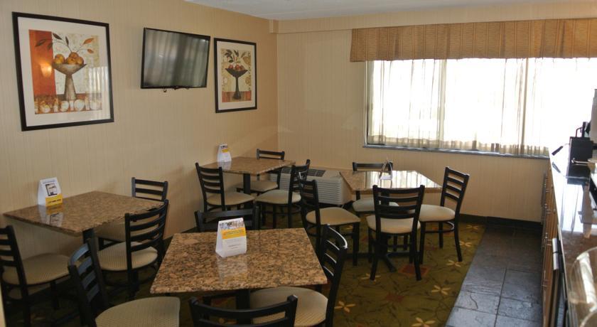Отель Quality Inn and Suites Rochester